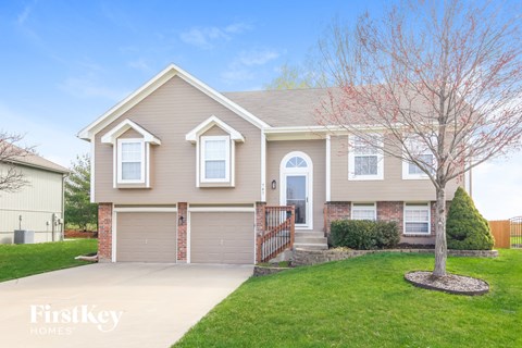 707 Corrington Dr 3 Beds Apartment for Rent