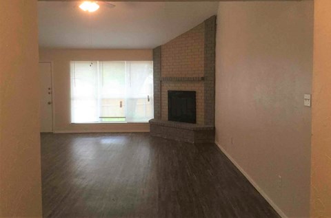 728 Southwynd St 3 Beds Apartment for Rent