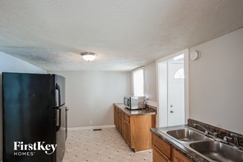 729 S 10th Street 3 Beds House for Rent - Photo Gallery 6