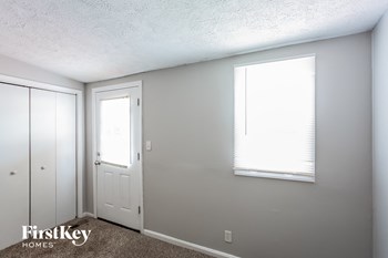 729 S 10th Street 3 Beds House for Rent - Photo Gallery 8