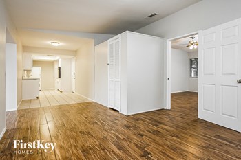 745 OAKWOOD AVENUE 3 Beds House for Rent - Photo Gallery 5