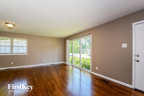 755 Gonzaga 3 Beds Apartment for Rent