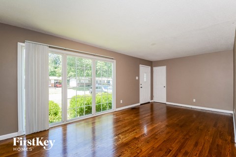 755 Gonzaga 3 Beds Apartment for Rent