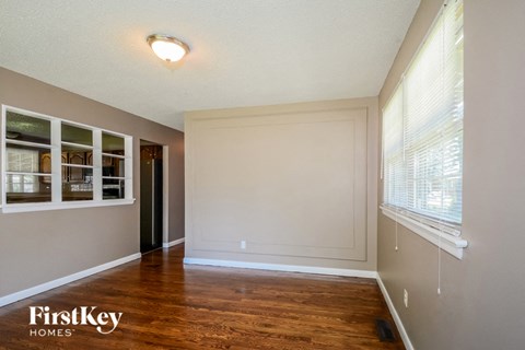 755 Gonzaga 3 Beds Apartment for Rent