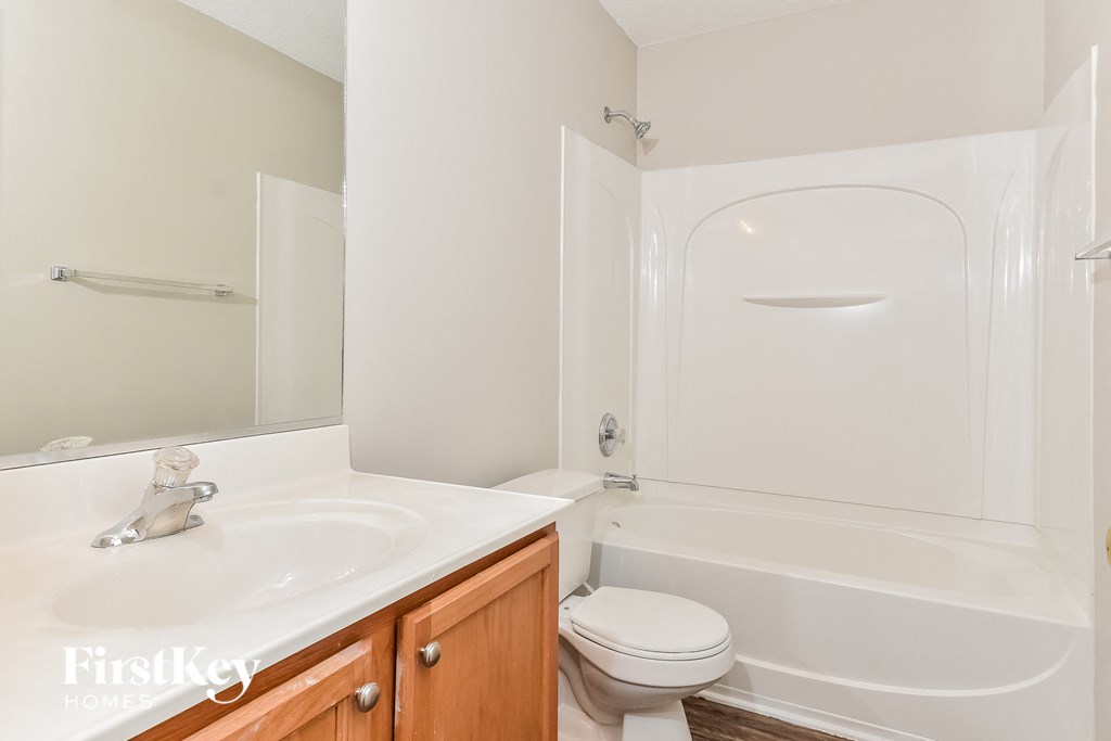 800 Stockport Way Studio House for Rent - Photo Gallery 13