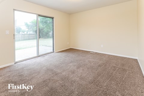 800 Shady Ln 3 Beds Apartment for Rent