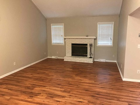 804 NE Karapat Dr 3 Beds Apartment for Rent