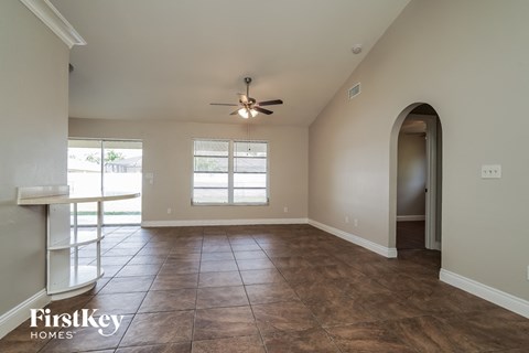 807 SW 3Rd Ave 3 Beds Apartment for Rent
