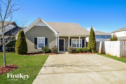 810 Hawthorn Ln 3 Beds Apartment for Rent