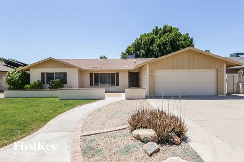 813 E Todd Dr 4 Beds Apartment for Rent