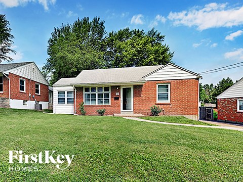 815 Saint Jean 3 Beds Apartment for Rent