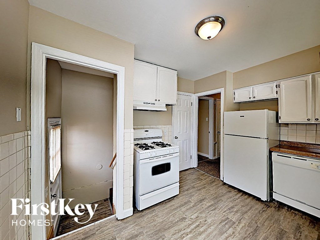 815 Saint Jean 3 Beds House for Rent - Photo Gallery 5