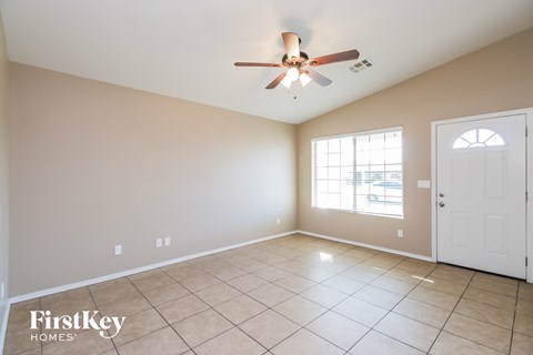 844 E 10TH Ave 4 Beds Apartment for Rent