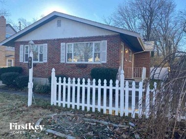 845 Oakfield Avenue 3 Beds House for Rent Photo Gallery 1