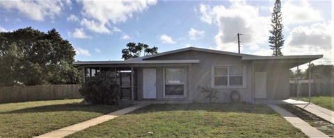 900 W Bloxham St 3 Beds Apartment for Rent