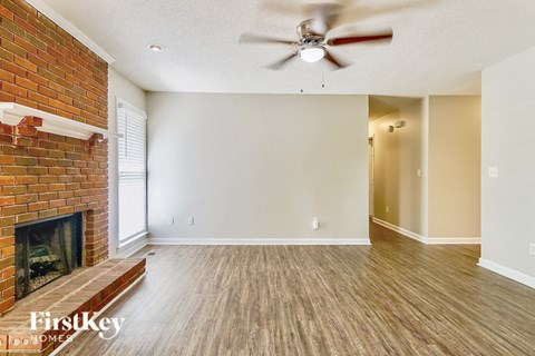 908 10Th St SW 3 Beds Apartment for Rent