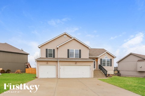 912 Madelyn Dr 4 Beds Apartment for Rent