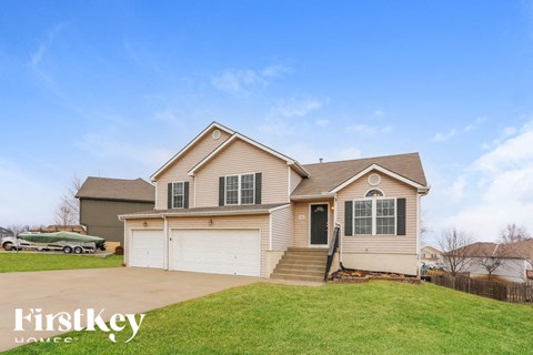 912 Madelyn Dr 4 Beds Apartment for Rent