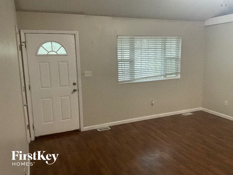 915 Campion 3 Beds Apartment for Rent