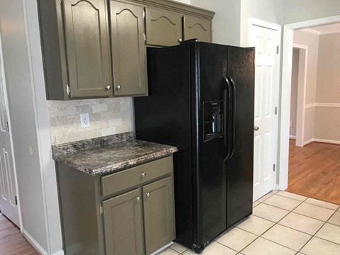 924 10Th St SW 3 Beds Apartment for Rent