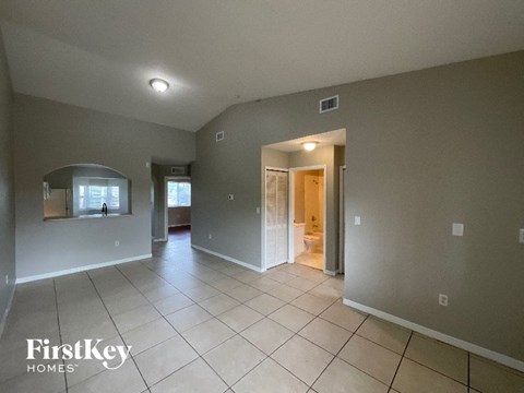 925 Ne 34 Avenue #203 2 Beds Apartment for Rent