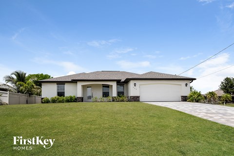 926 NW 9Th Pl 4 Beds Apartment for Rent