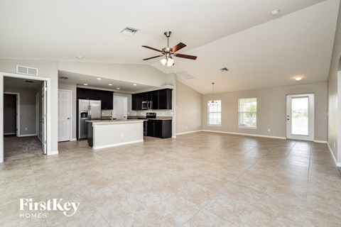 926 NW 9Th Pl 4 Beds Apartment for Rent