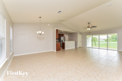 934 NW 6Th Pl 4 Beds Apartment for Rent