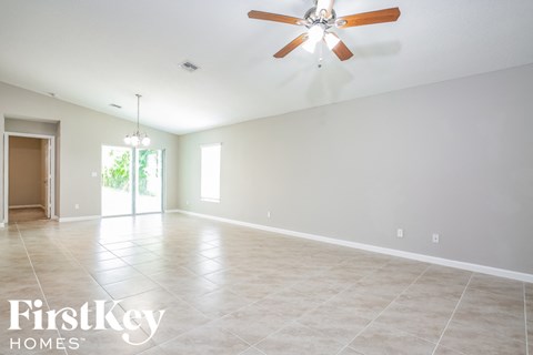961 SW College Park Rd 4 Beds Apartment for Rent