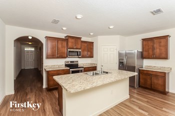 980 Newton Circle 4 Beds House for Rent - Photo Gallery 6