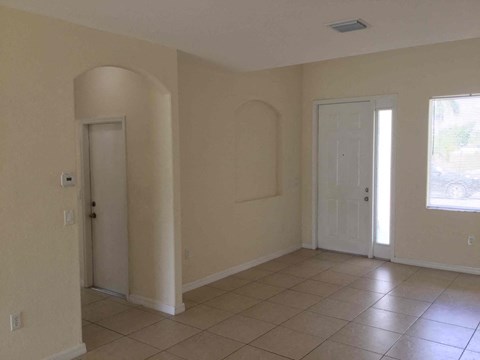 1009 Ne 16 Ave 3 Beds Apartment for Rent