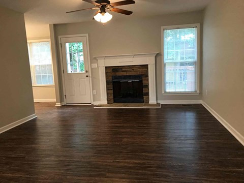 1011 Hickory Cir 4 Beds Apartment for Rent