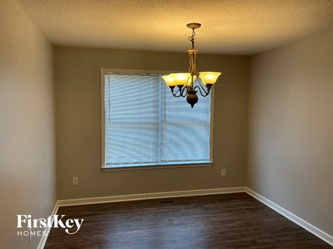 1011 Hickory Cir 4 Beds Apartment for Rent