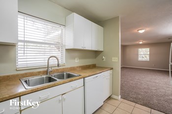 10117 N Brooks St 4 Beds House for Rent - Photo Gallery 6