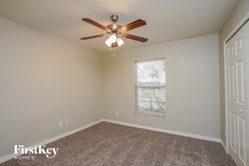 10117 N Brooks St 4 Beds House for Rent - Photo Gallery 11