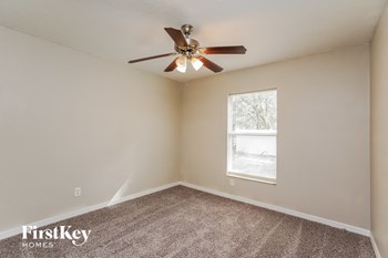 10117 N Brooks St 4 Beds House for Rent - Photo Gallery 12