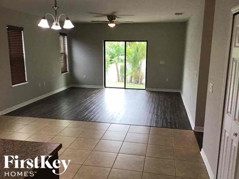 1011 22Nd St E 4 Beds Apartment for Rent