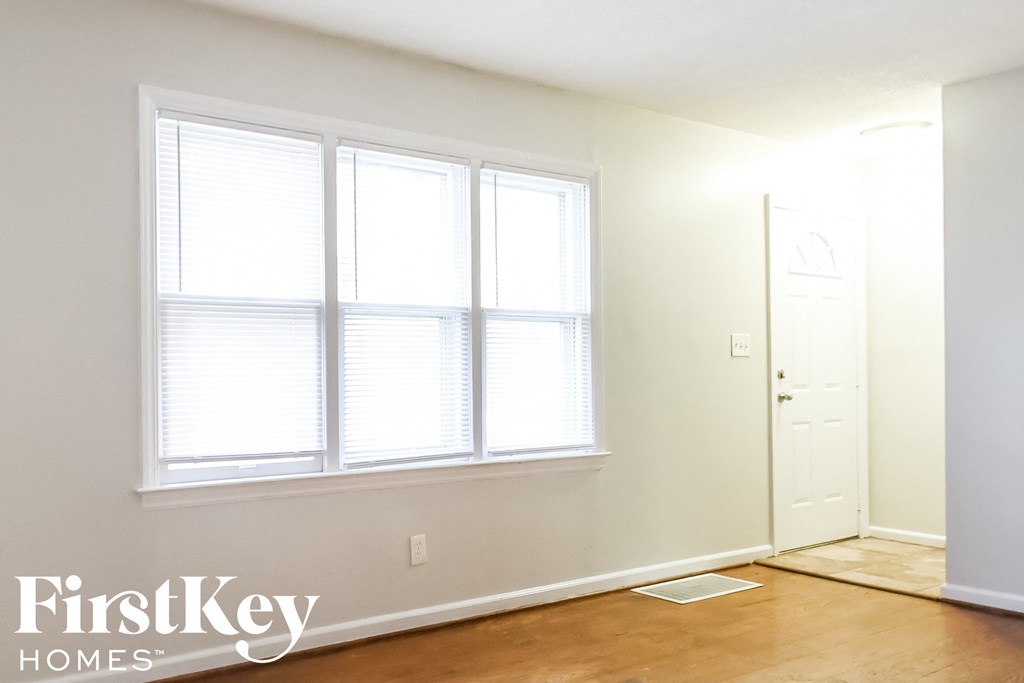 10110 Hillcrest Rd 2 Beds House for Rent - Photo Gallery 3