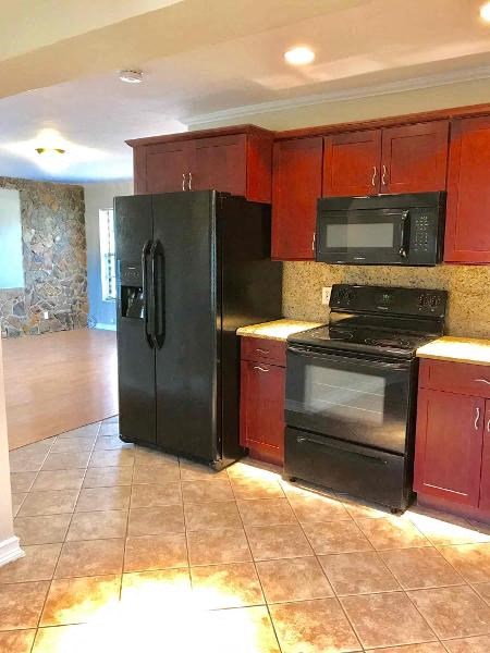 1014 NW 15th St 3 Beds House for Rent - Photo Gallery 5