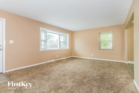 1015 Thunderbird Dr 3 Beds Apartment for Rent