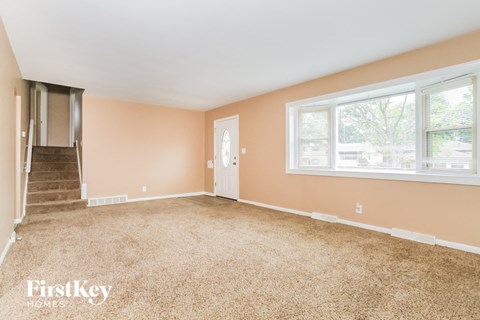 1015 Thunderbird Dr 3 Beds Apartment for Rent
