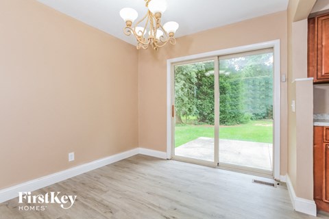 1015 Thunderbird Dr 3 Beds Apartment for Rent