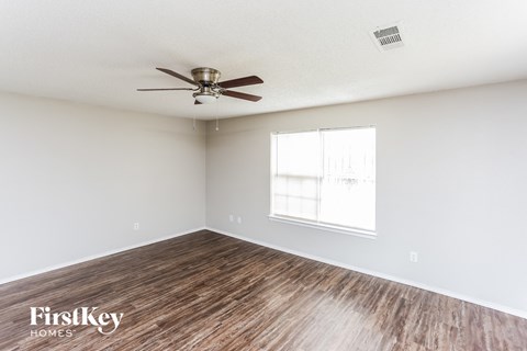 10207 Glen Vista Dr 4 Beds Apartment for Rent