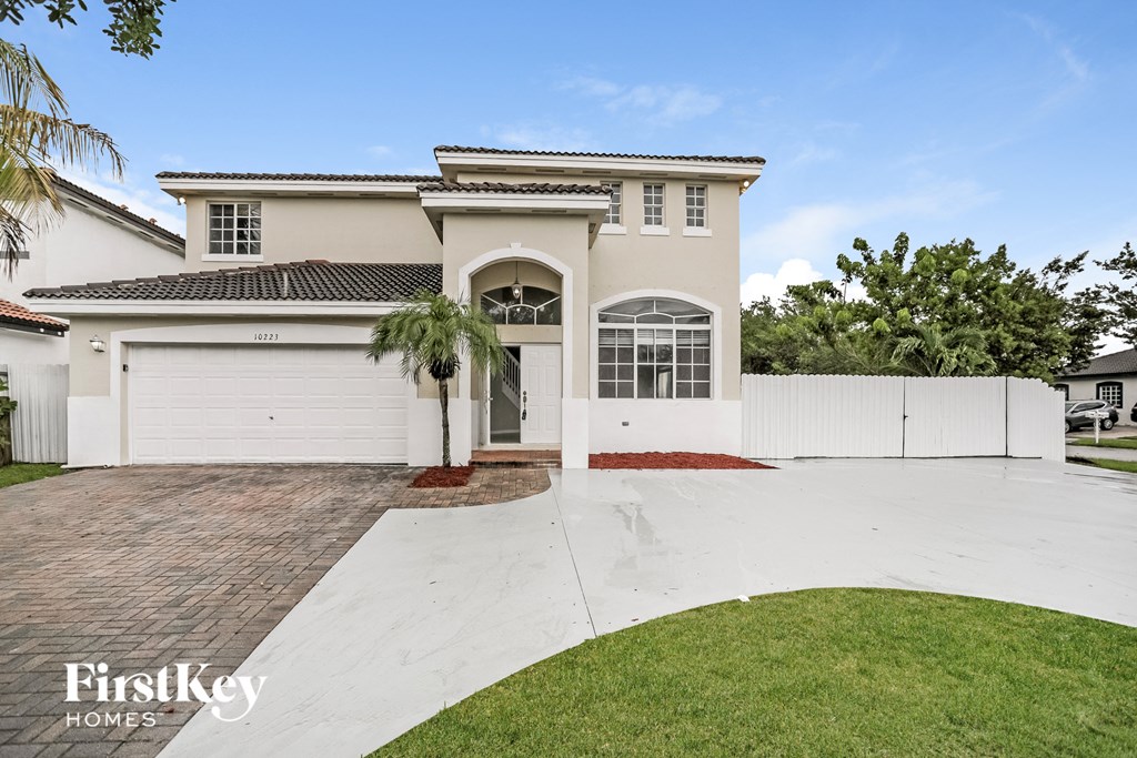 10223 Sw 227 Lane 4 Beds House for Rent - Photo Gallery 1