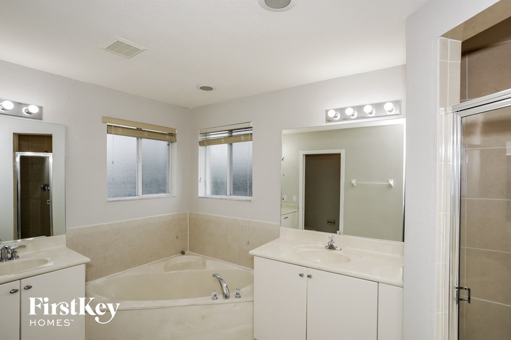 10223 Sw 227 Lane 4 Beds House for Rent - Photo Gallery 9