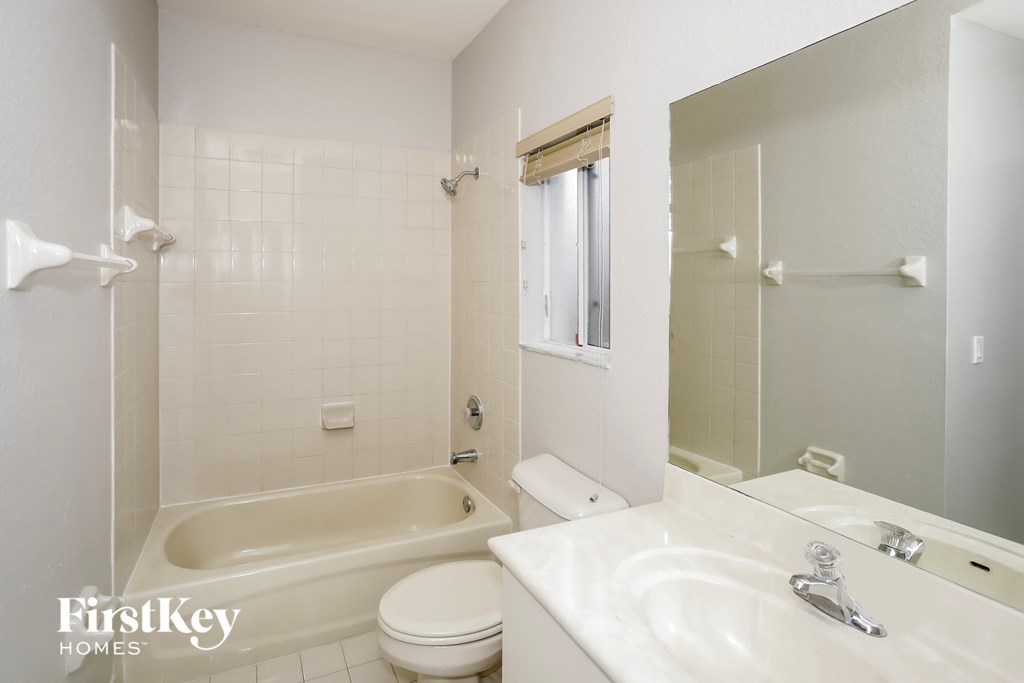 10223 Sw 227 Lane 4 Beds House for Rent - Photo Gallery 12