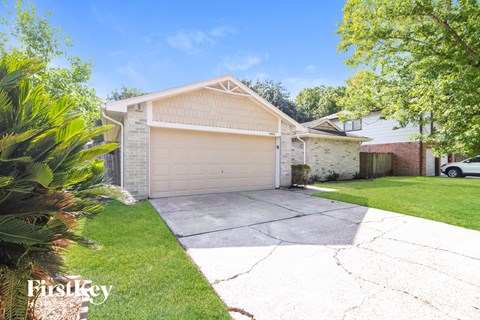 1023 Huntington Drive 3 Beds Apartment for Rent