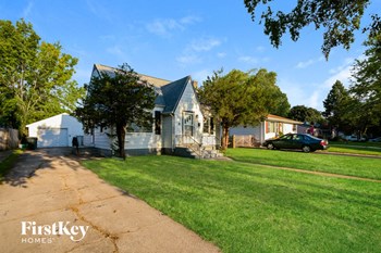 1026 Muirfield Ave. 3 Beds House for Rent - Photo Gallery 2