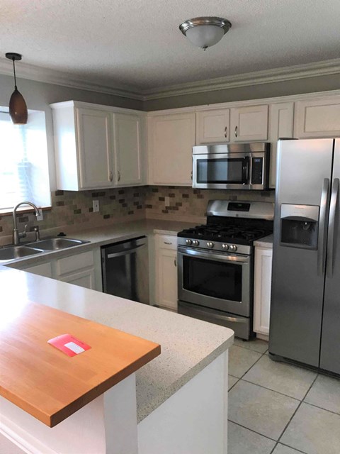 1027 Sea Shell Dr 4 Beds Apartment for Rent