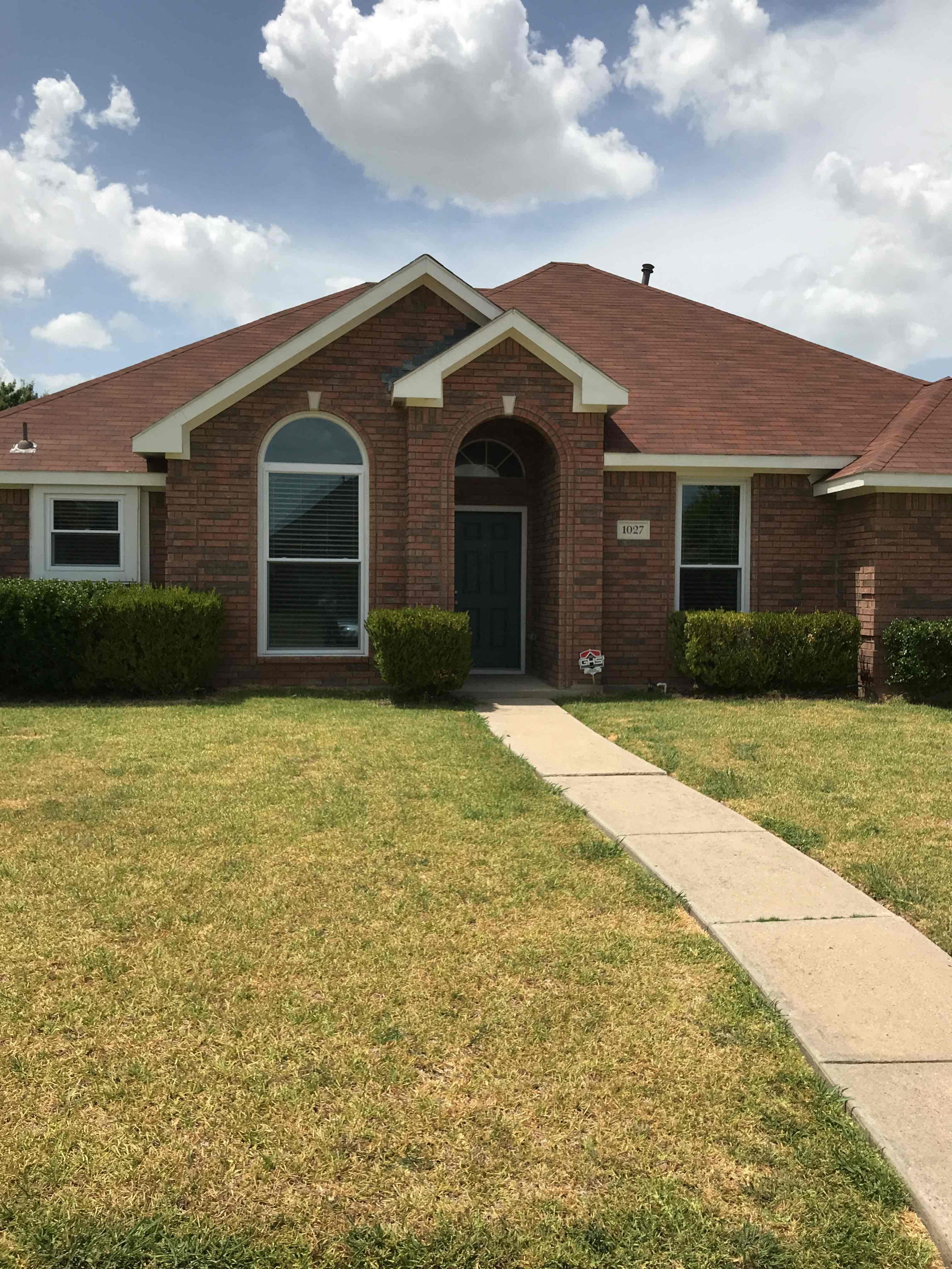 1027 Sea Shell Dr 4 Beds Apartment for Rent